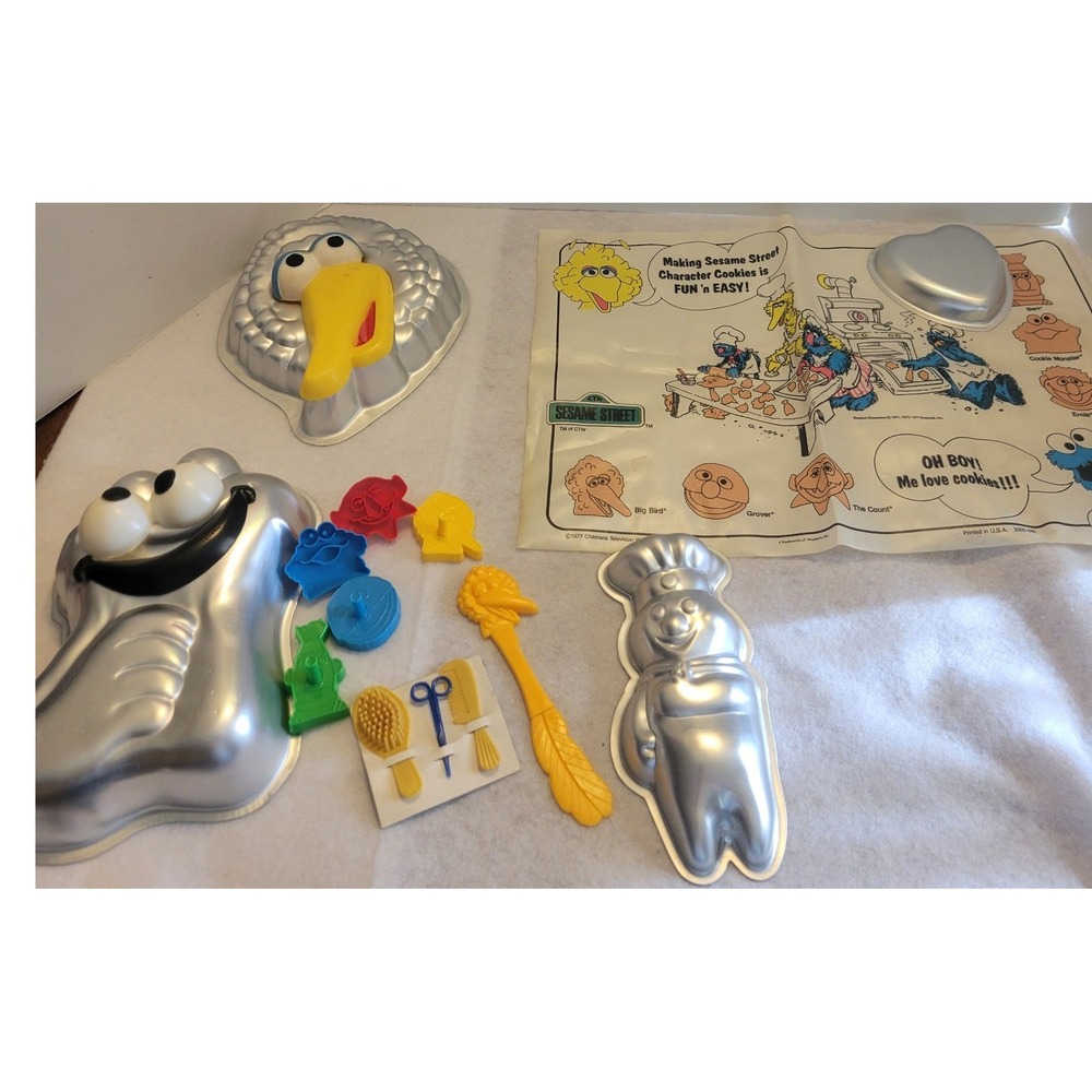 Vtg Wilton Sesame Street Big Bird Cookie Monster Pillsbury Doughboy Cake Pan